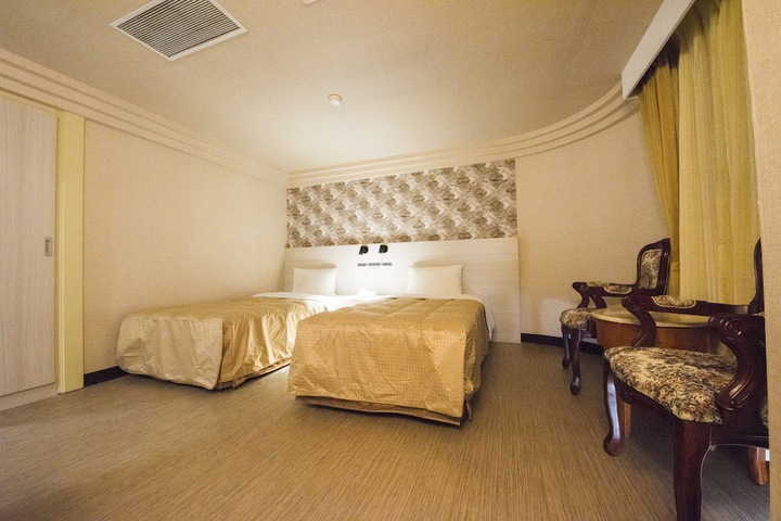 Room 20 of 80