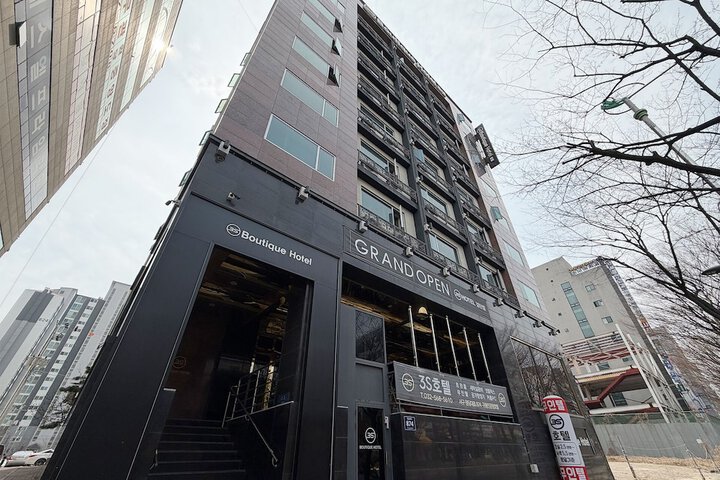 Hotel 66 of 73