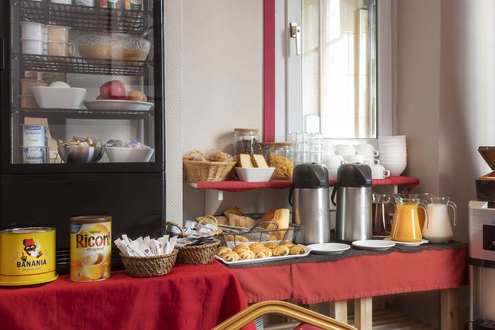 Breakfast buffet
