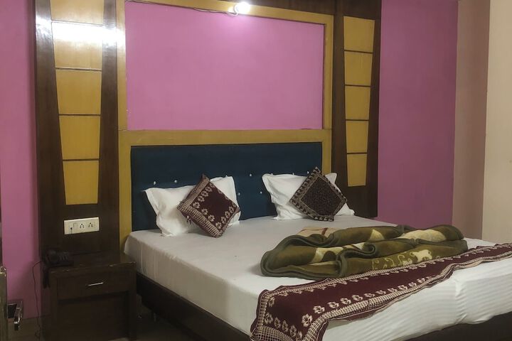 Room 5 of 6