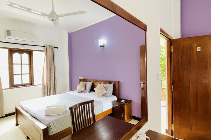 Room 2 of 18
