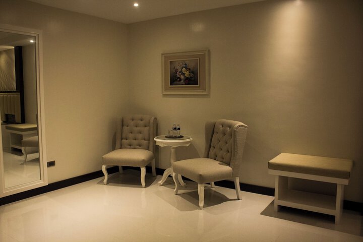 Room 6 of 23