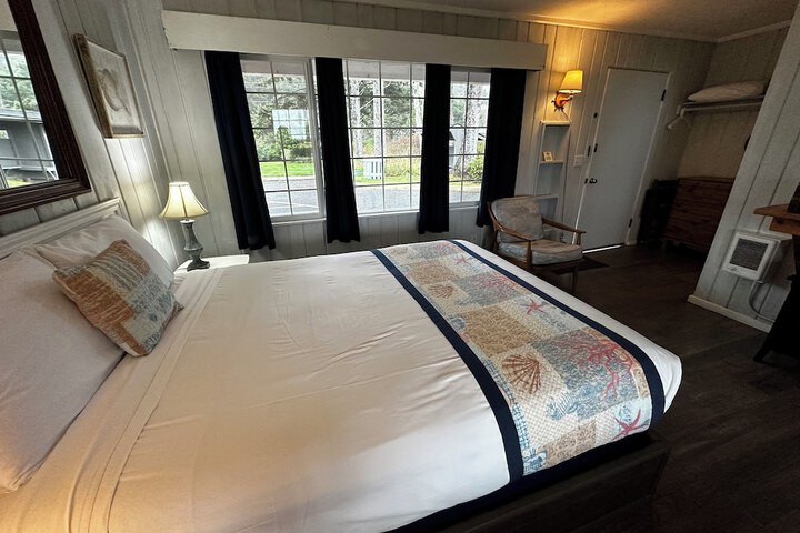 Room 35 of 150