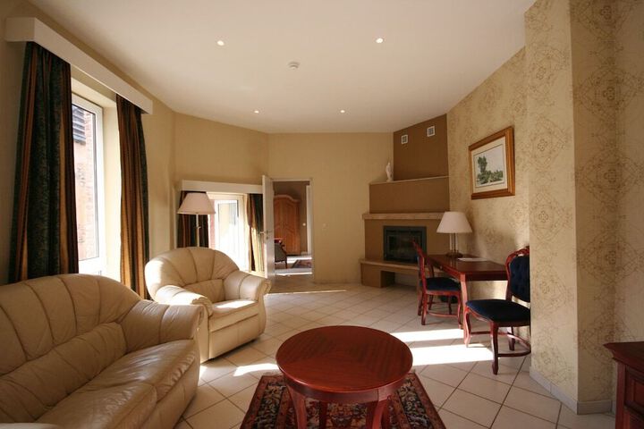 Photo 6