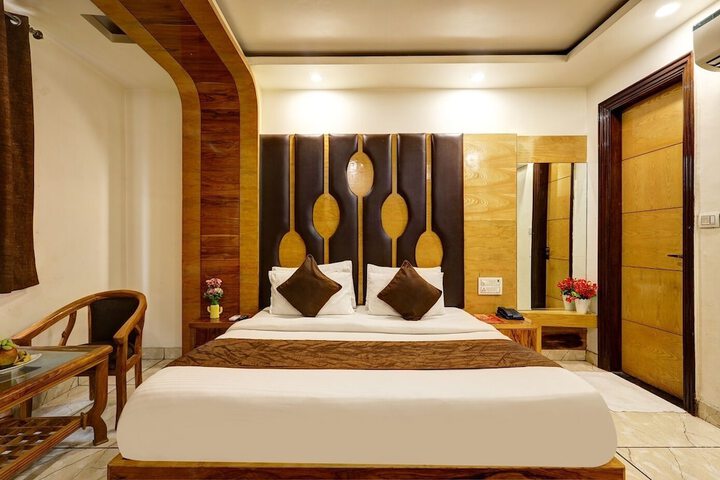 Room 3 of 31