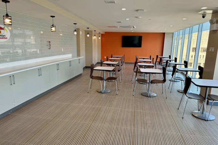 Breakfast/Coffee Service 8 of 10