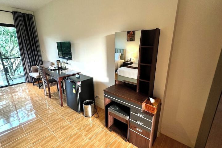 Room 9 of 47