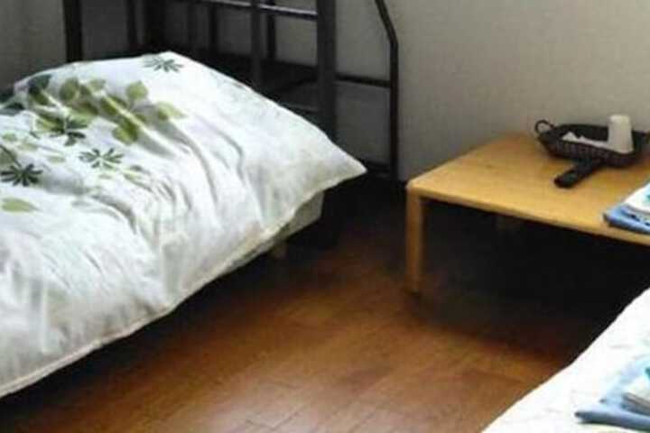 Room 17 of 31