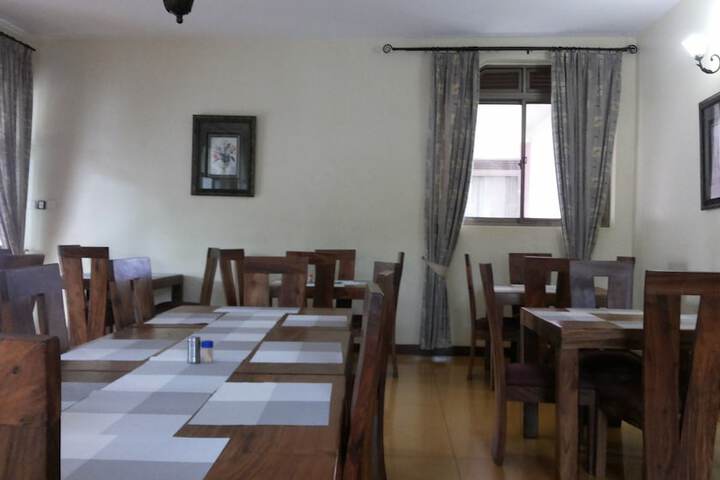 Dining 49 of 72