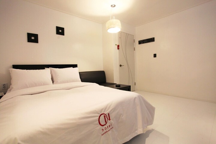 Room 5 of 71