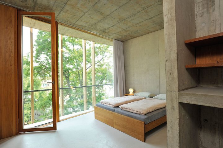 Room 3 of 39