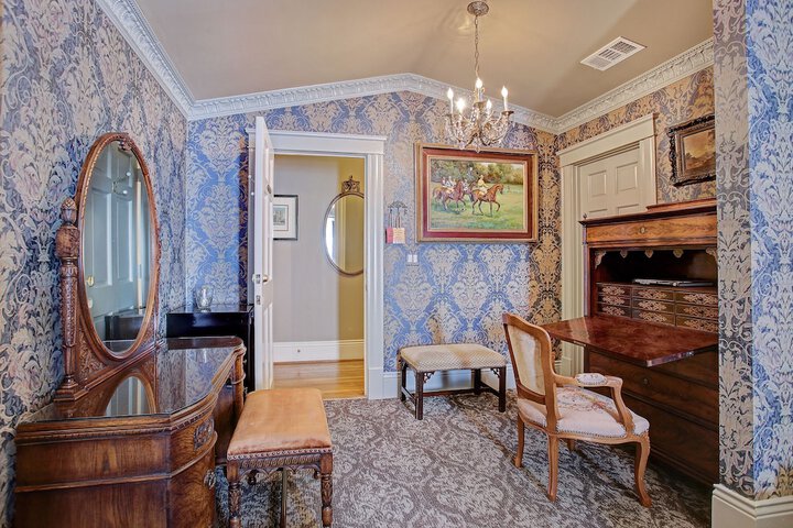 Room 26 of 82