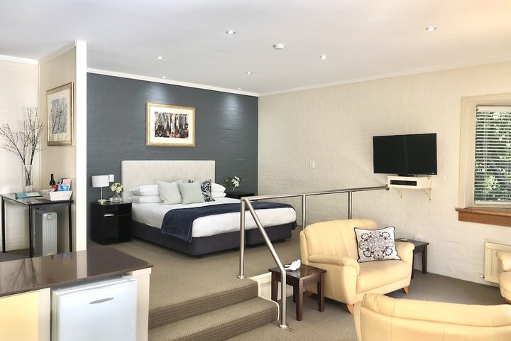 Room 2 of 22