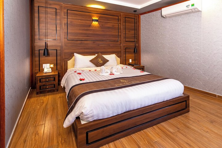 Room 9 of 39