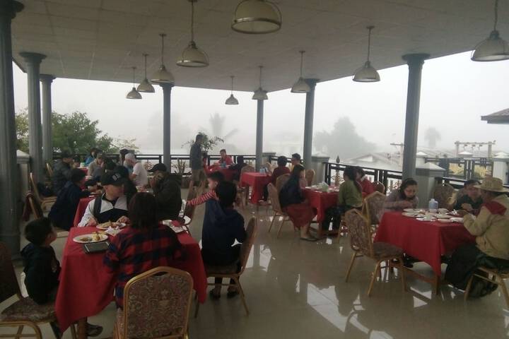Breakfast/Coffee Service 19 of 35