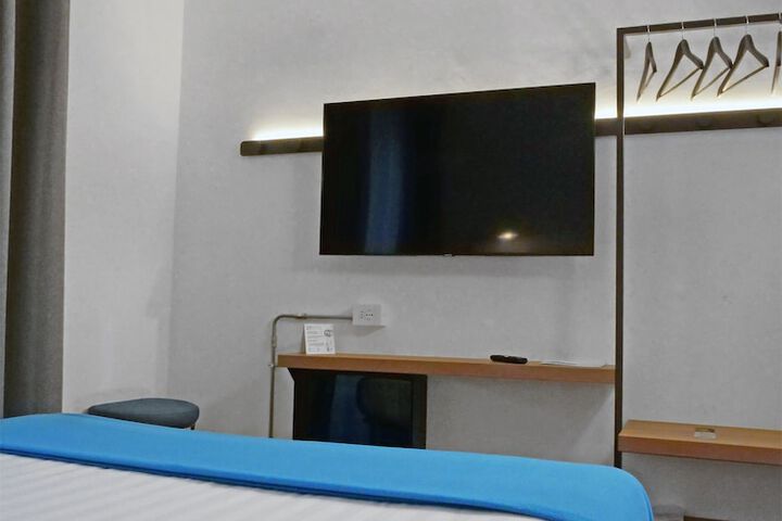 Room 25 of 92