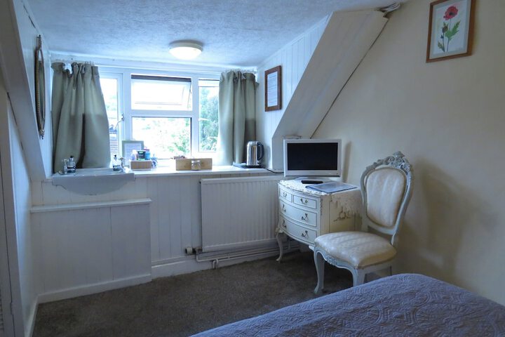 Room 3 of 35