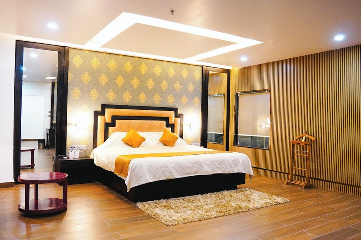 Room 12 of 40