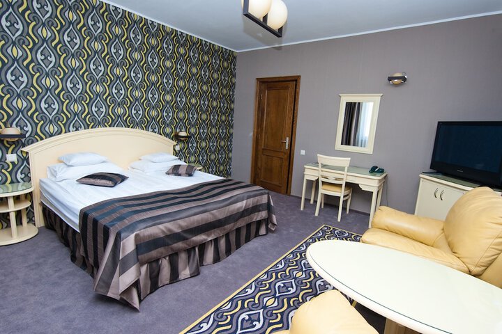 Room 8 of 31