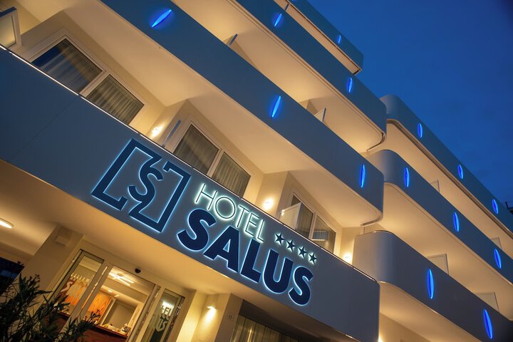 Hotel Entry