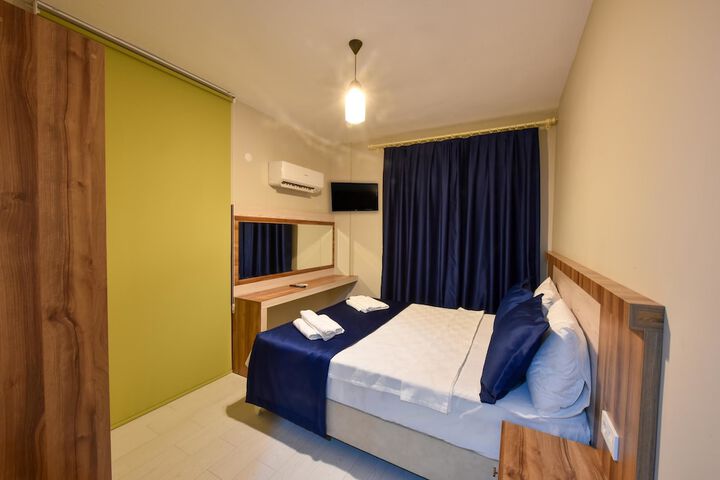 Room 2 of 24