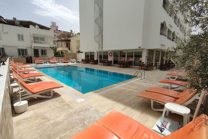 Pool 40 of 61