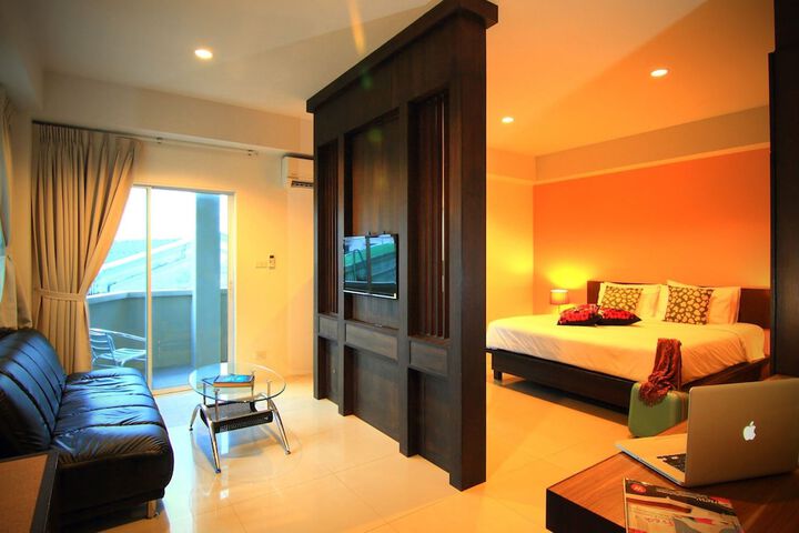 Room 8 of 27