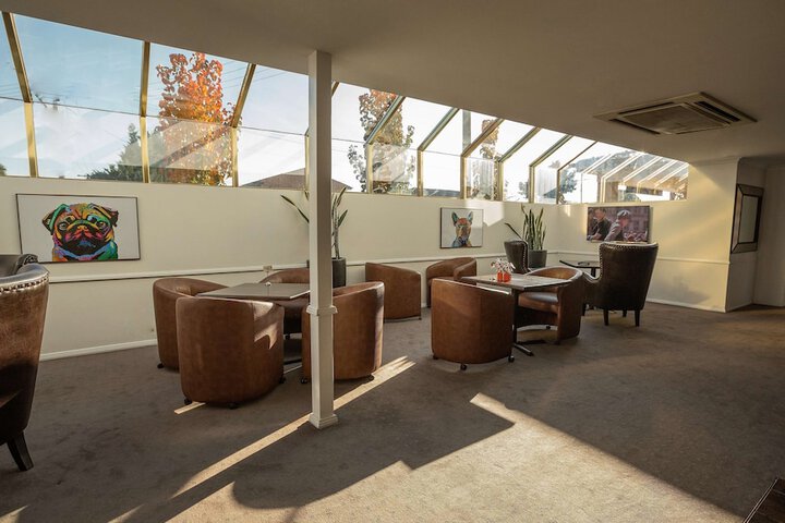 Entrance & Lobby