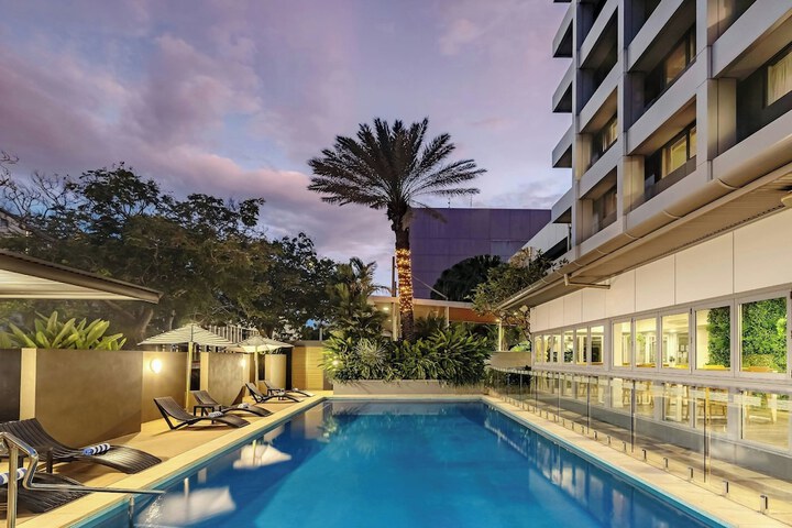 Pool Hotel