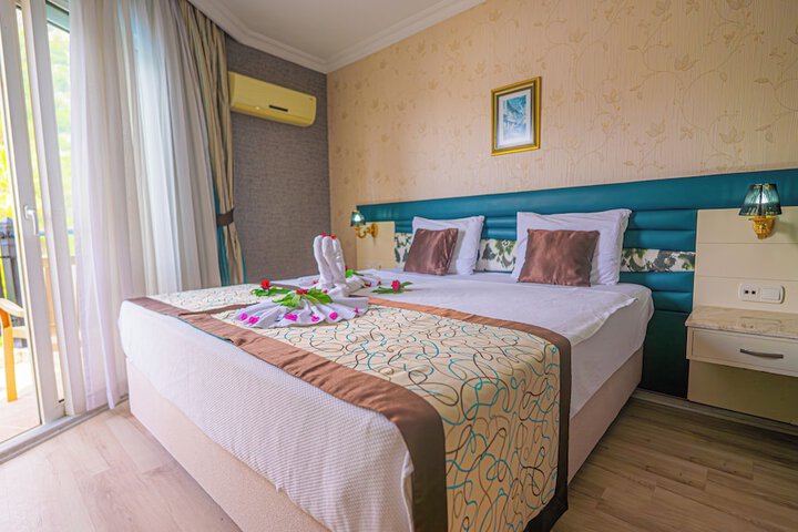 Room 15 of 76