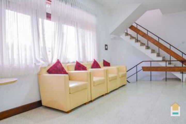Ballroom/Hall 18 of 26