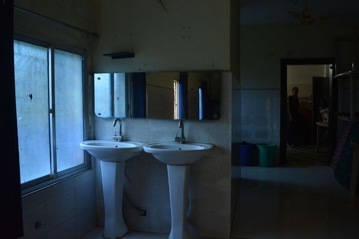 Room 64 of 94