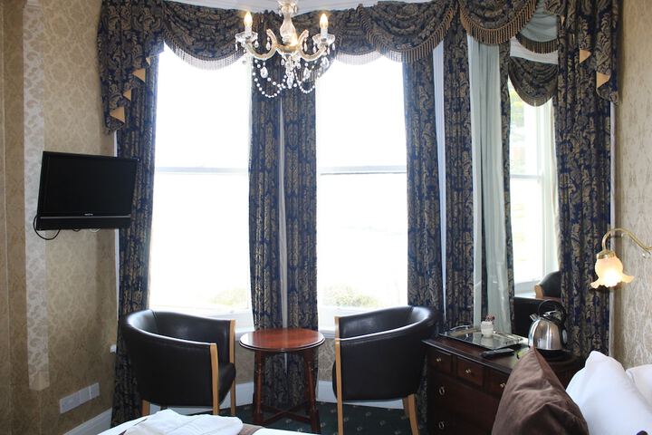 Room 14 of 39