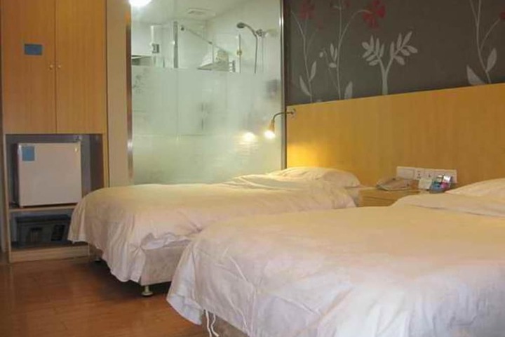Room 5 of 27
