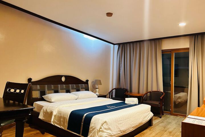 Room 15 of 37
