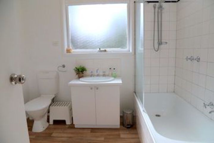 Room 3 of 20