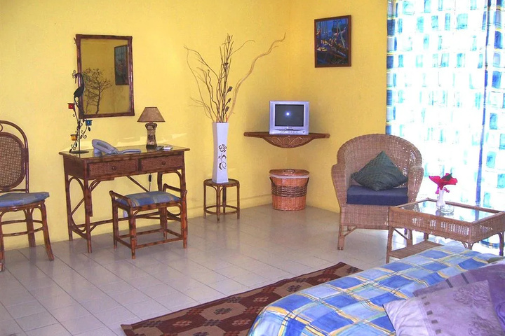 Room 2 of 24