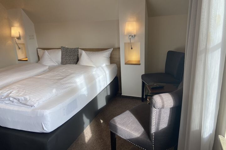 Room 26 of 70