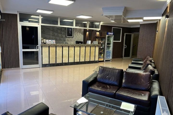Guest Lobby