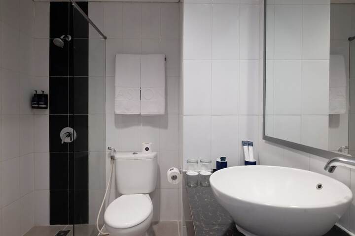 Clean Restrooms