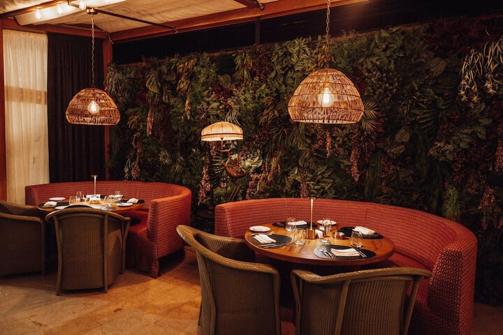 Dining 57 of 85