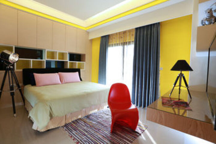 Room 30 of 53