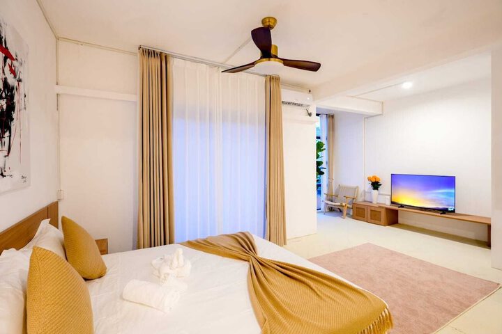 Room 10 of 21