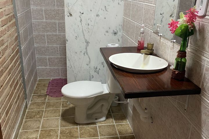 Room 4 of 91