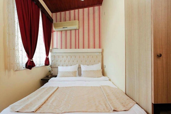 Room 18 of 19