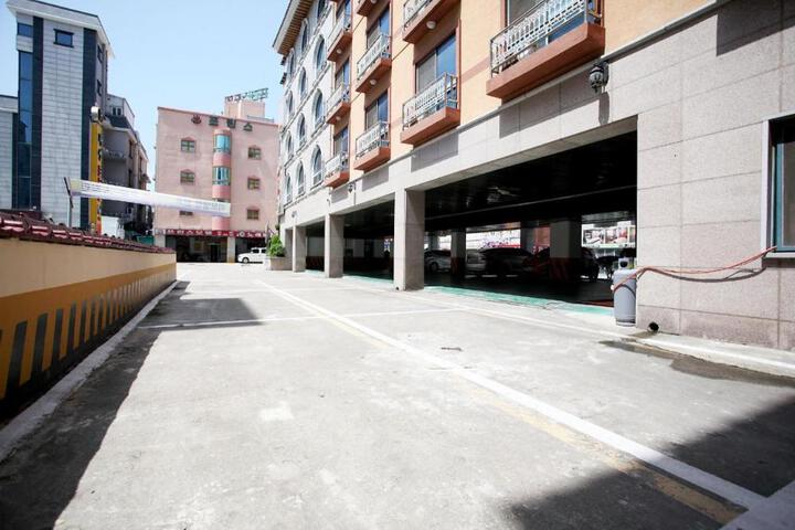 Fitness Center Photo