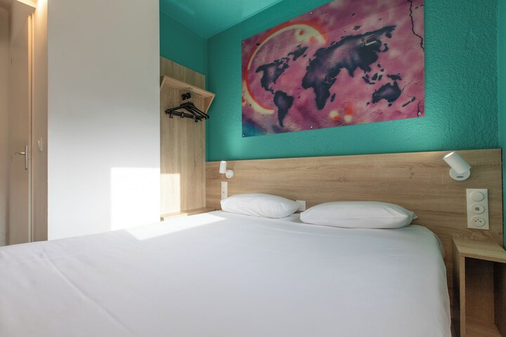 Room 14 of 63