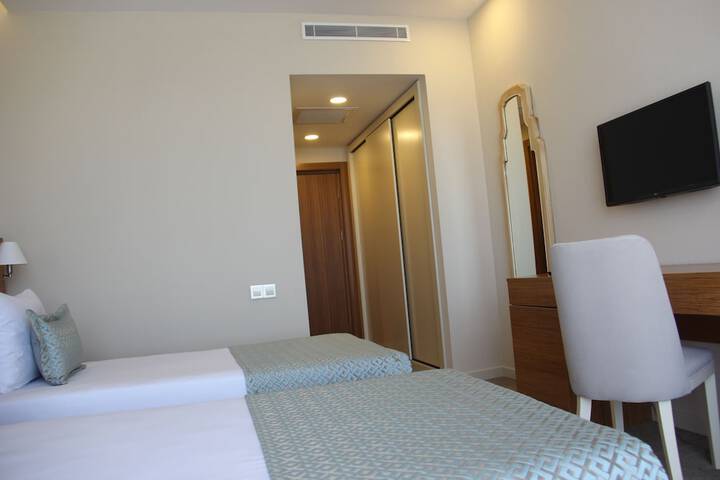 Room 7 of 30