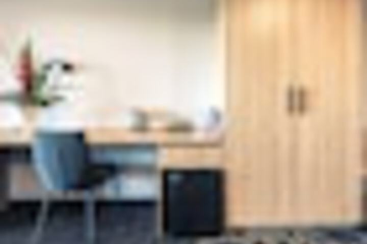 Room 8 of 201