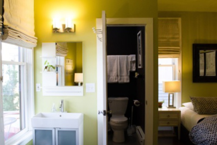 Room 323 of 671